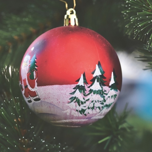Christmas Ornament 4672403 1280 (1)